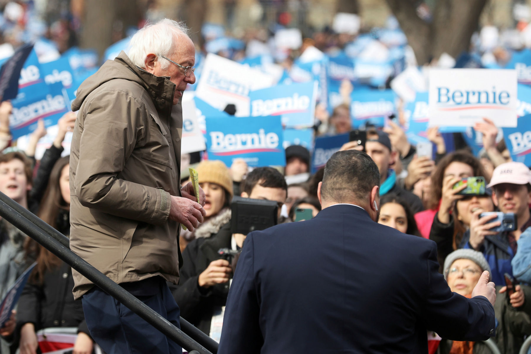Casey Mulligan Predicts the Economic Impact of the Bernie Sanders Agenda