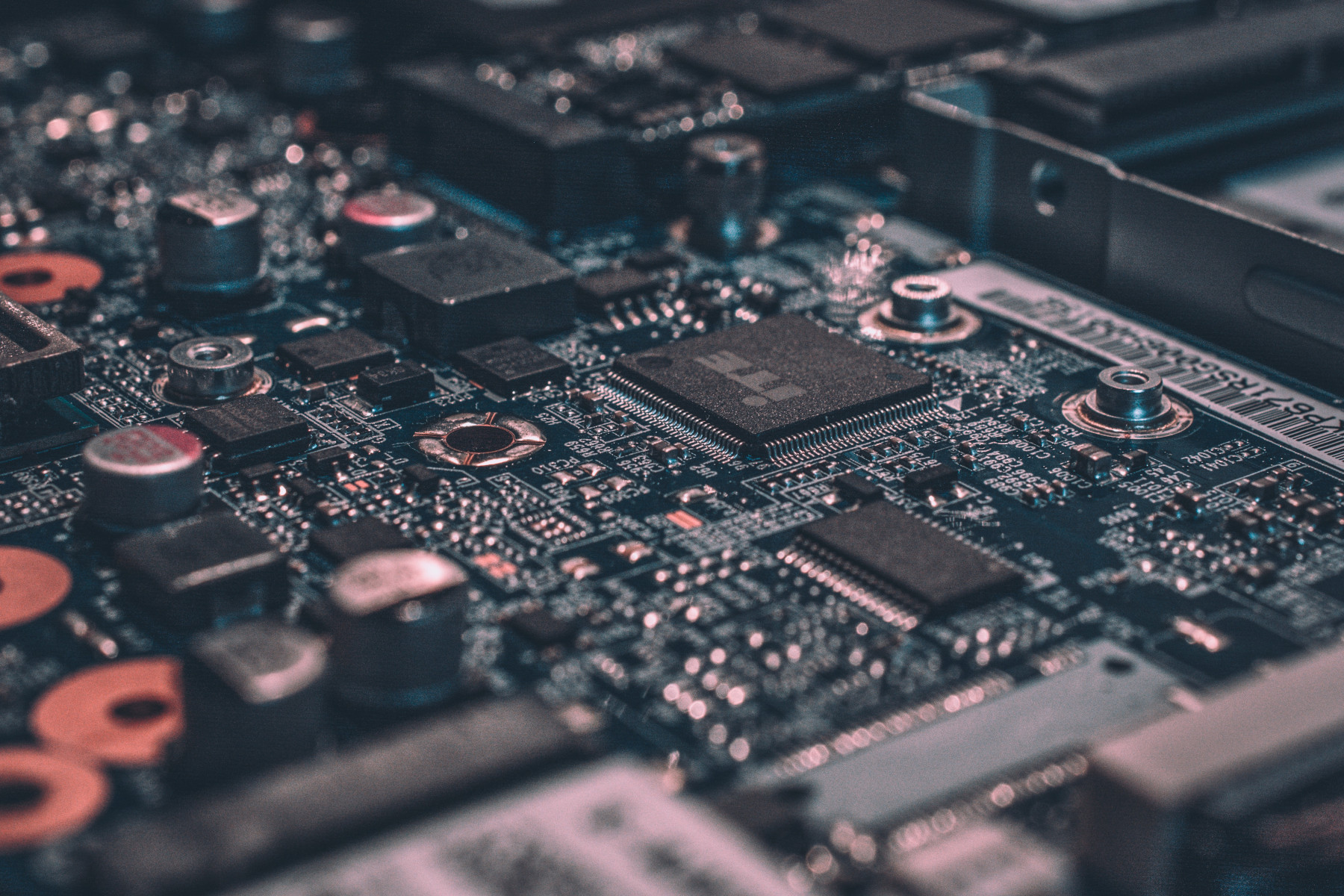 Mark P. Mills Explains Why He Thinks Another Tech Economic Boom is On the Horizon.